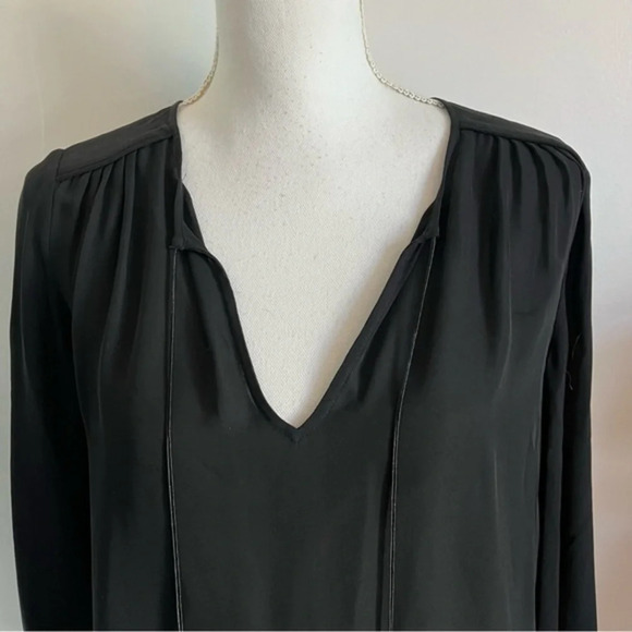 Joie • Black Long Sleeve Split V Tie Neck 100% Silk Odelette Blouse - Picture 4 of 7
